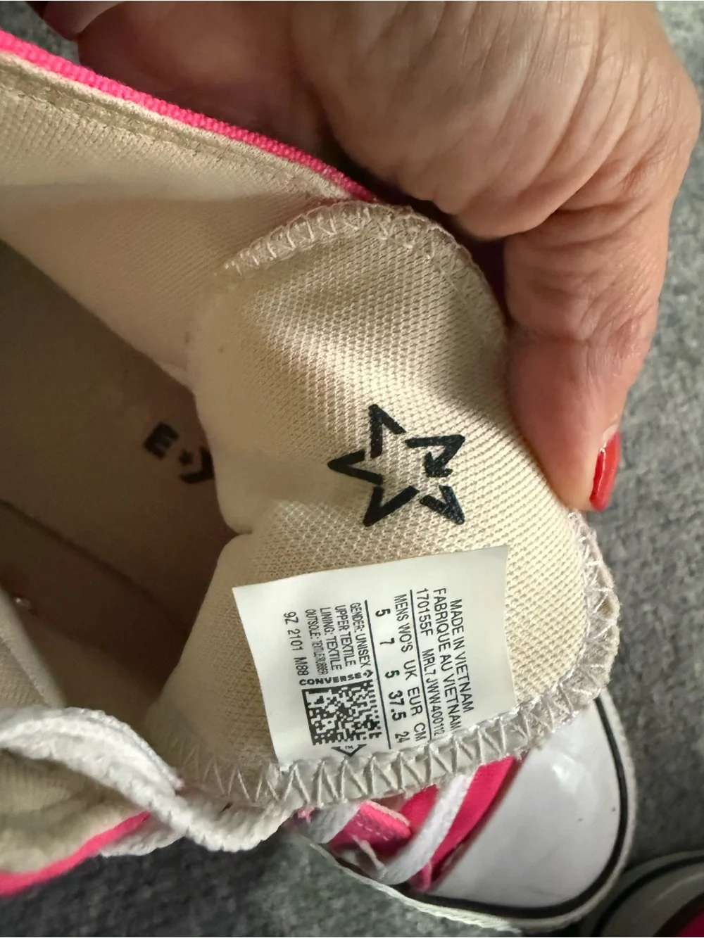 Converse bright pink